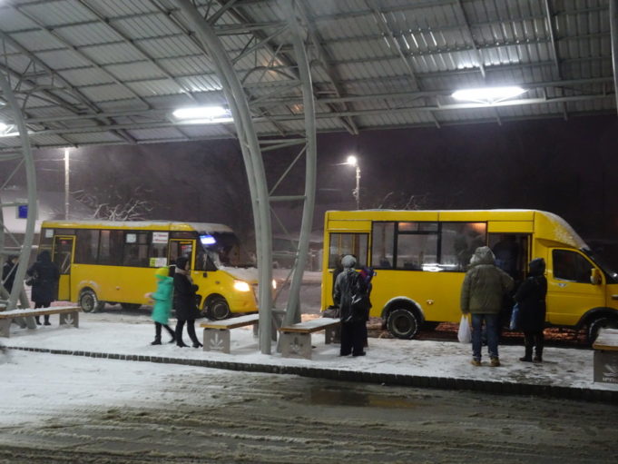 Як ірпінські комунальники долають сніговий циклон