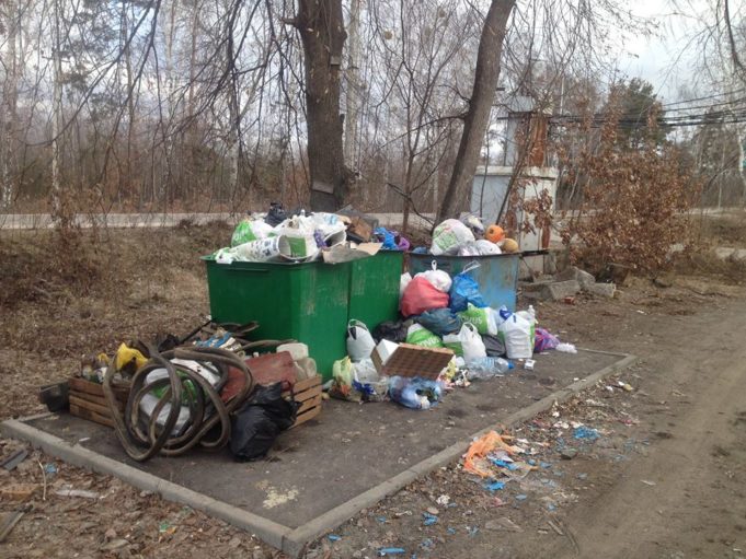 “Гра у підкидного”: чому ворзельці змушені сплачувати за вивезення чужого сміття?