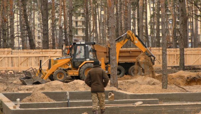 Незаконна вирізка у Бучі: до цього причетні особи, наближені до екс-мера Карплюка: “ларьочник” Щербина та бізнес-партнерка Бойчук